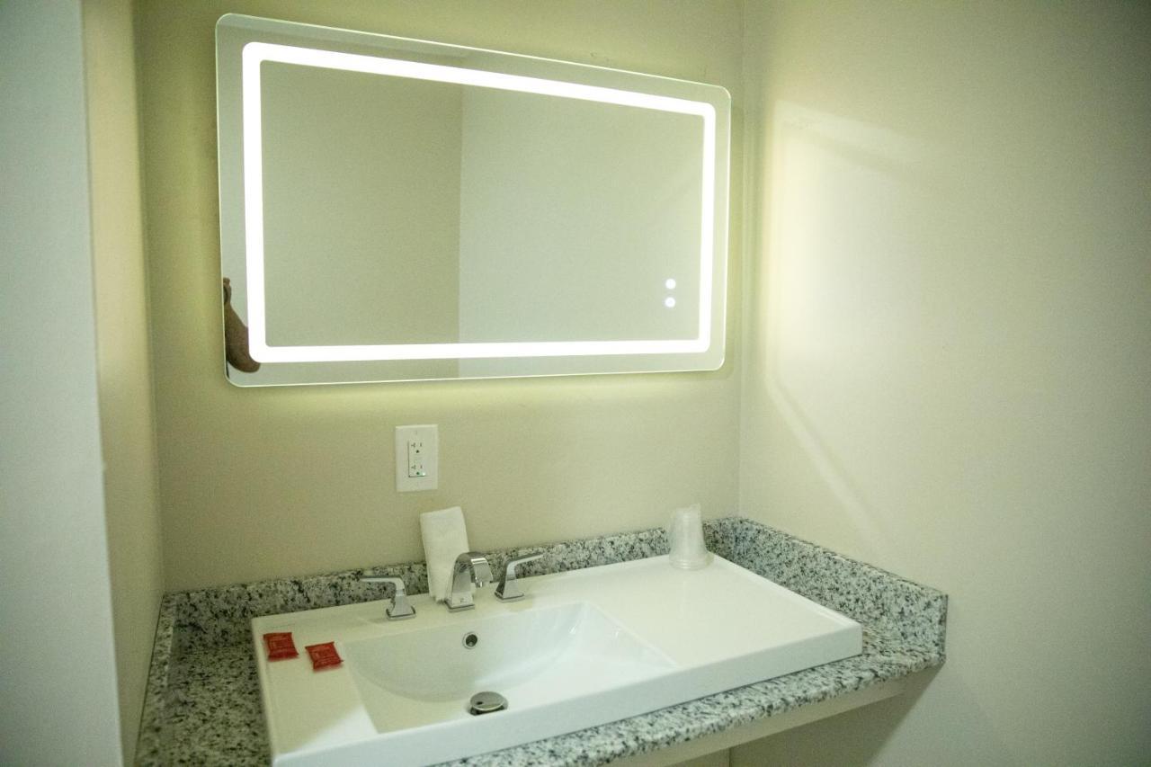 Classic Motor Lodge Providence - West Greenwich Bagian luar foto