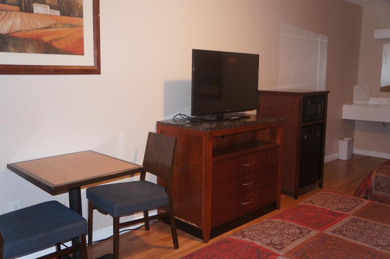 Classic Motor Lodge Providence - West Greenwich Bagian luar foto